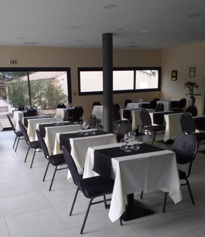 Hotel Restaurant Mas Del Gall Castelnou Exterior photo