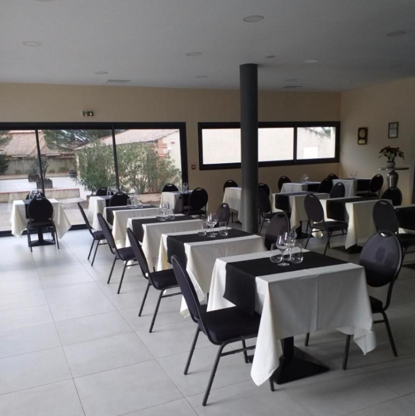 Hotel Restaurant Mas Del Gall Castelnou Exterior photo